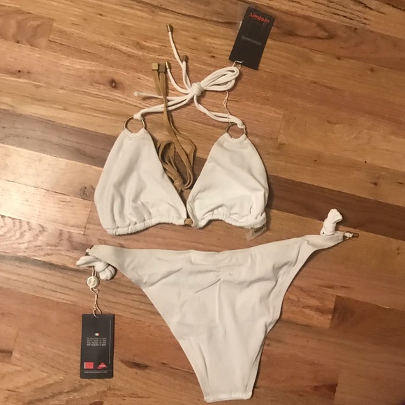 Vitamin A Cosmo Ring Halter/Celeb String Bottom - Picture 8 of 8